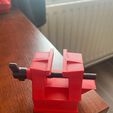 image1.jpeg Mini Vise - easy print