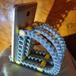 WhatsApp-Image-2023-01-31-at-18.20.35-5.jpeg STL file spiderman Dr. Octopus phone holder・3D print design to download