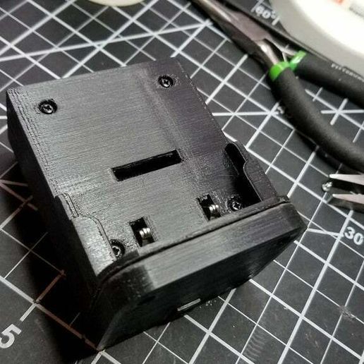 20210323_180942.jpg Baofeng uv-5r DC charger base conversion - portable / dash mount