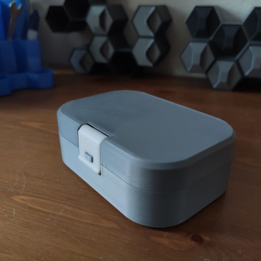 IMG_20200304_142027.jpg Simple Lock Box