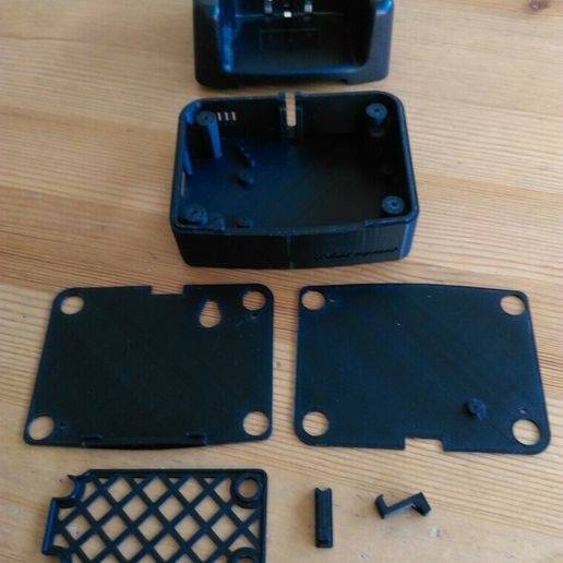 cameringo_2020-02-28_100147.jpg GD77 Hotspot - Bottom Charger Part Replacement