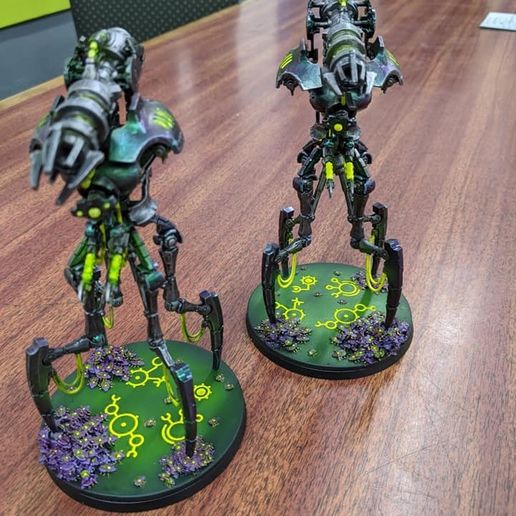 128542477_4062198600461372_7064247570093499561_n.jpg Некронские бейс-топперы со скарабеями