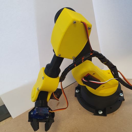 20230508_113630.jpg 3D printable robotic arm