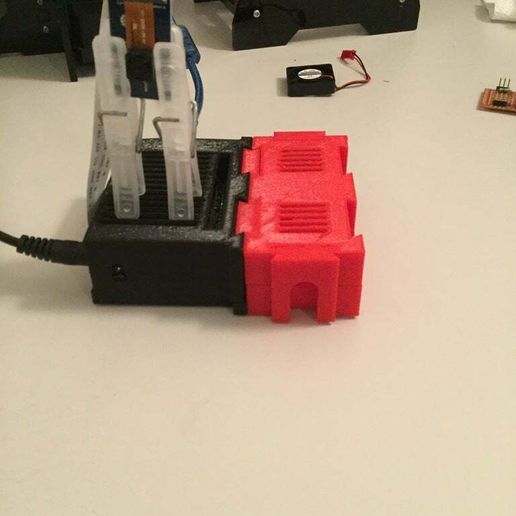 IMG_0035.JPG Modular box for electronic developments