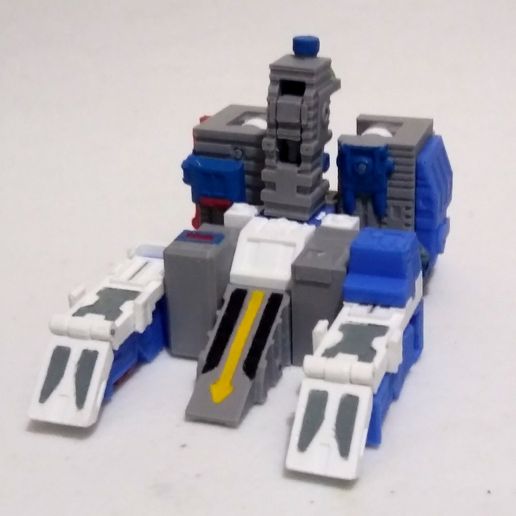 20220714_151001.jpg Трансформеры Core класс Крепость Максимус