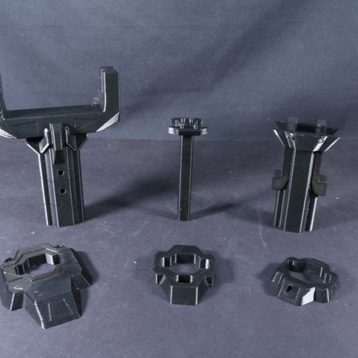 07.jpg Présentoir pour Transformers Legacy Tidal Wave