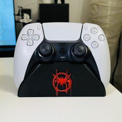 STL file Spiderman PS5/PS4 Controller Holder 🦸‍♂️・3D printer model to  download・Cults
