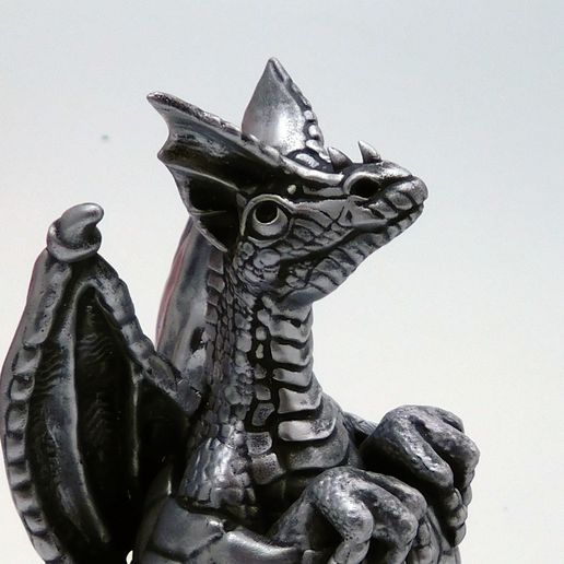 baby_dragon_3.jpg STL file Dragon Chess! Little Baby Dragon (The Pawn)・3D printing model to download, loubie