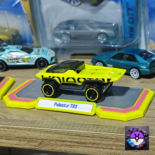 🥵 Diecast 1:64 Display Stand with Nameplate – Hot Wheels