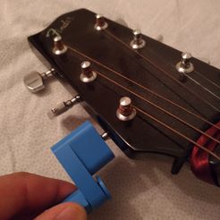 P_20170726_213635_vHDR_On.jpg Yet Another Guitar String Winder 2