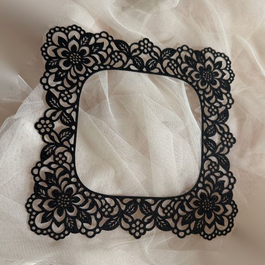 Lace frame - square
