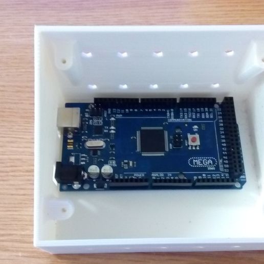 IMG_20200206_063447.jpg 4x3 button box