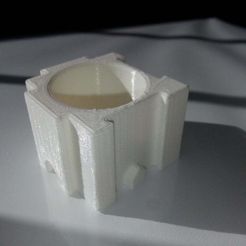 20150202_125954.jpg Бесплатный STL файл Interlocking dovetail-sided box for small 1/2 oz. eyedroppers and 15mL e-juice bottles・Шаблон для 3D-печати для загрузки