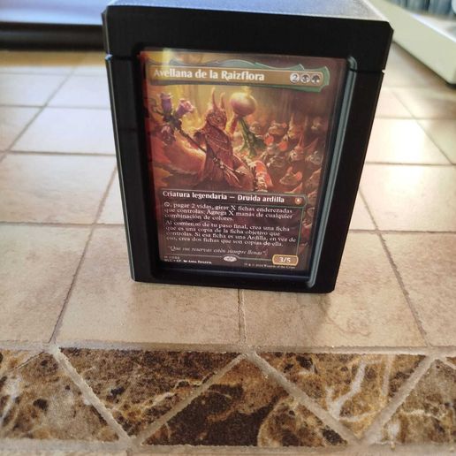 e8c22eeb637751e6917fe287173561c3.jpg Skull Deckbox