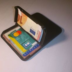 DSC_0067.JPG Archivo STL gratis Tarjeta de crédito y monedero de la tarjeta de identidad・Plan de impresión en 3D para descargar, mrballeure