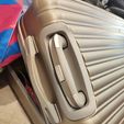 che06.jpg suitcase handle repair ananda