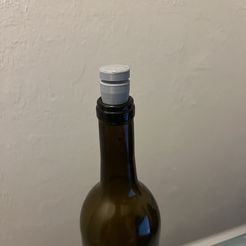 IMG_6918.jpg Basic Wine Stopper