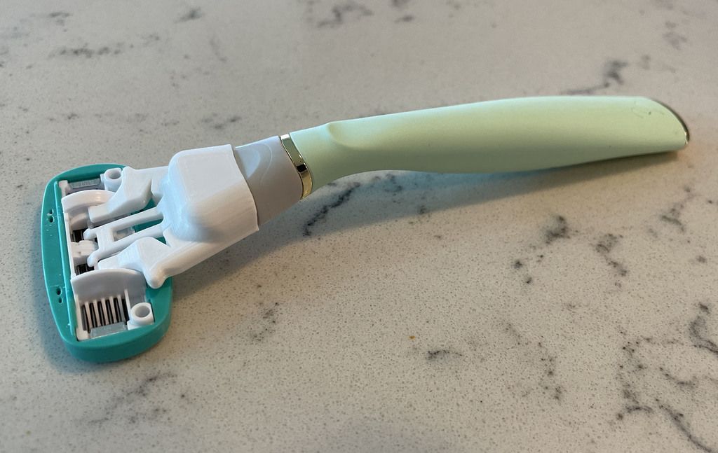 Free STL file Flamingo Razor to Schick Hydro Silk Razor Adaptor・3D