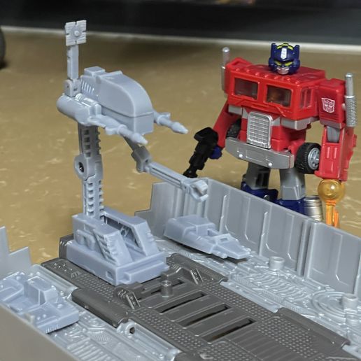 WFC leader class Optimus Prime G1 style accessories for the carriage 3D model