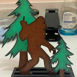 sasquatch.jpeg Bigfoot Gives a Sasstastic Salute: A Diorama of the Sasquatch Flipping the Bird!