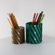 Pencil-holder-with-a-twist-by-Slimprint,-3D-Printable-Pencil-Organizer-1.jpg Télécharger fichier STL Porte-crayon avec une torsion, Mode Vase & Version Coquille • Plan imprimable en 3D, Slimprint
