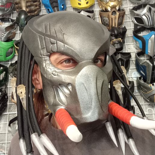 IMG_20220713_135733.jpg Predator Tracker mask  Shaman