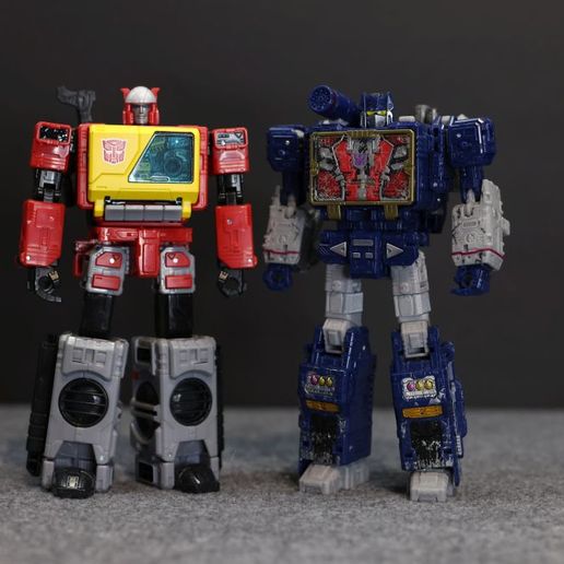 Soundwave Leg extender 3D model