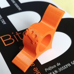 20181227_164435.jpg Fichier STL Hold book bitcoin・Objet imprimable en 3D à télécharger