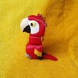 IMG_20240424_135630115.jpg Macaw Keychain