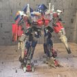 GqTKDciWUAARh9i.jpg ROTF Leader Class Optimus Prime upgrade weapons