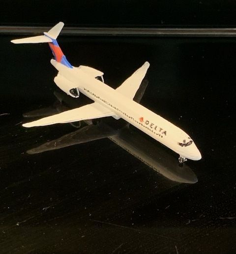 IMG_1960.jpg 1/400 Scale Delta Airlines Boeing 717