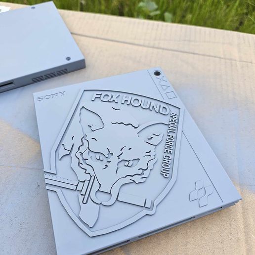 1c3d5d27-b4f5-42ef-8fd5-d28aa4fb8e97.jpg Metal Gear Solid PS2 Ultra Slim Design