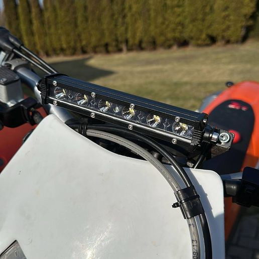 488220704_1004828927882747_1664957775655602295_n.jpg Motorcycle handlebar auxiliary LED brackets