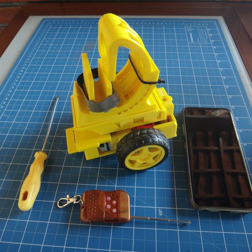 3D printed Phone Holder with adjustable tilt for recording short videos and Radio Controlled Cart 3D model