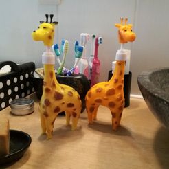 Giraffe deco.jpg Free STL file Giraffe liquid soap tank・Design to download and 3D print