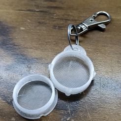 Keyring.jpg OBJ file CR2032 Spare Battery Keyring Pillbox・3D printing model to download