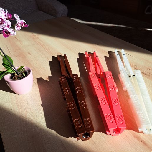 20230920_085201.jpg Music stand - light folding desktop version