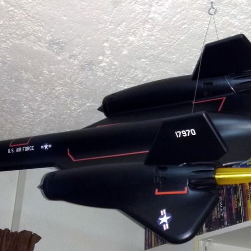 Free STL file SR-71 Blackbird 1/32 scale - remix/resize of YipYip's ...