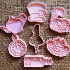 ALICIA.png Alice in Wonderland ALICE IN WONDERLAND COOKIE CUTTER COOKIE CUTTER COOKIE CUTTER COOKIE CUTTER COOKIES