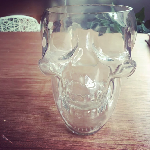 Capture d’écran 2017-11-14 à 16.56.29.png Download free STL file Crystal Skull Head Vodka Bottle • 3D printing design, michaeledi