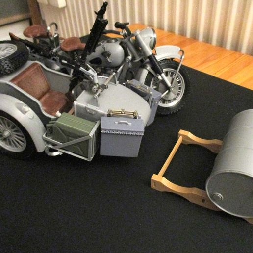 🌆 Additional Parts in scale 1:8 for the BMW R75 with Sidecar from ...