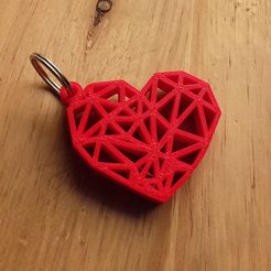 20180205_131828.jpg Геометрическое кольцо для ключей в виде сердца