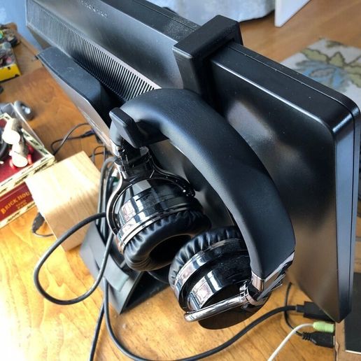 560703e21a69fbf846e93dc0e7532886_display_large.jpg Monitor Headphone hook