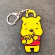 IMG_20230410_125806.jpg winnie the pooh keychain