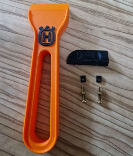 9bc4e8a5-2713-4edb-a253-a69c9da7336c.jpg Scraper with removable blade