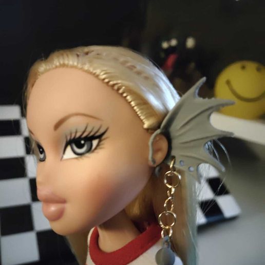 WhatsApp-Image-2025-06-05-at-21.22.53_c3c7da16.jpg bratz mermaid earrings