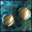 xmas-21-filament-4x2_2.jpg Spiral Bauble with 1.75 filament - 8 strings