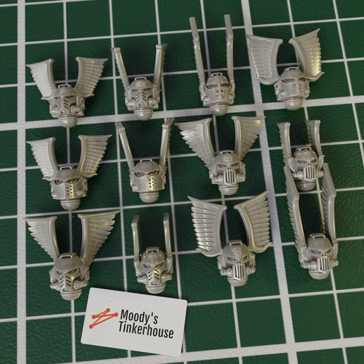 render-2.png Winged Space Knight Helmets - conversion kit [607369]