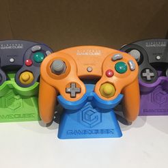 IMG_4403.jpeg Free STL file Gamecube Controller Stand・3D printer model to download