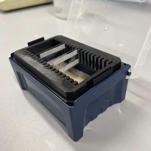 IMG_3057.jpeg Entradas de caixas de pipetas para lâminas de vidro